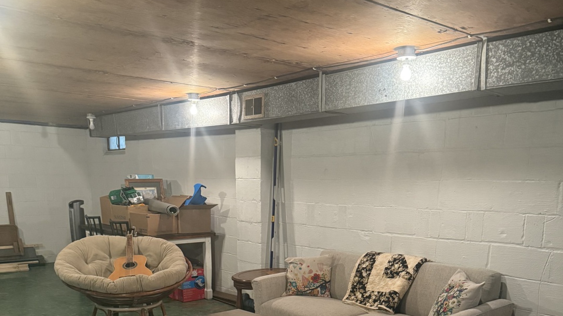 707 West Iowa Street Urbana, IL 61801 - Photo 21 of 25 a bathroom with a sink and a mirror