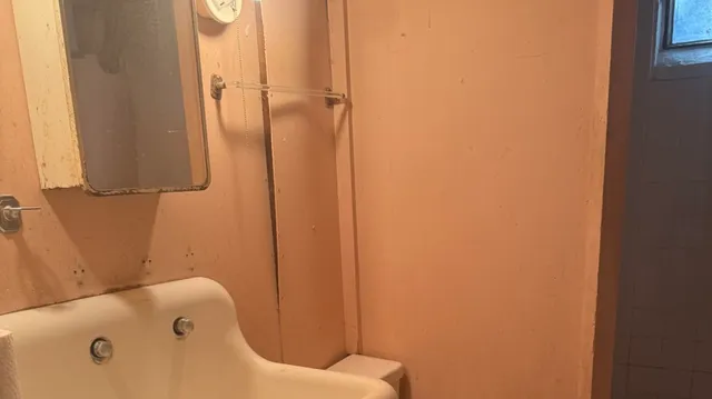 $1,850 | 707 West Iowa Street, Urbana, IL 61801