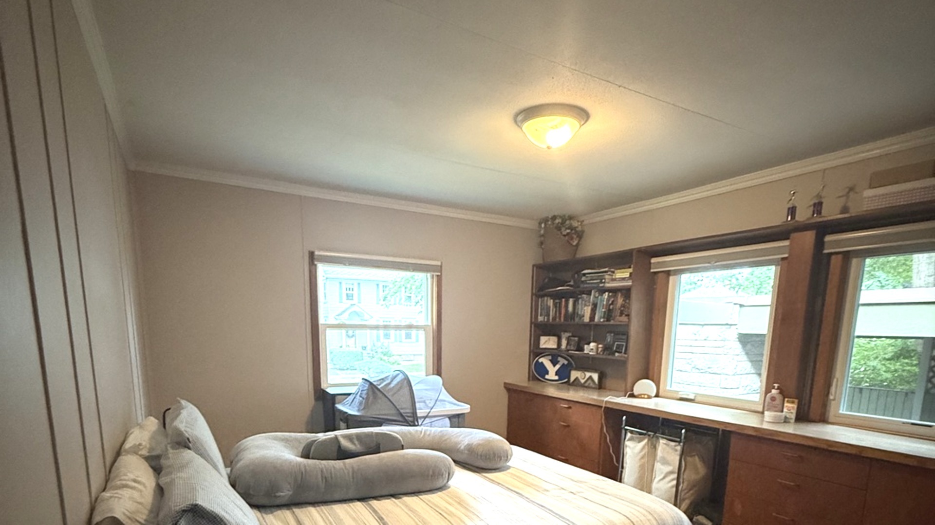 707 West Iowa Street Urbana, IL 61801 - Photo 10 of 25 a living room with furniture and a large window