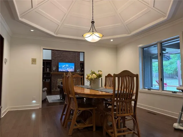 $575,000 | 1000 North Main Street, Higginsville, MO 64037