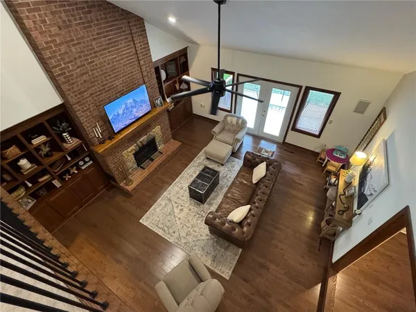 $575,000 | 1000 North Main Street, Higginsville, MO 64037