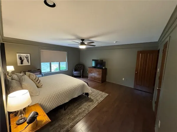 $575,000 | 1000 North Main Street, Higginsville, MO 64037