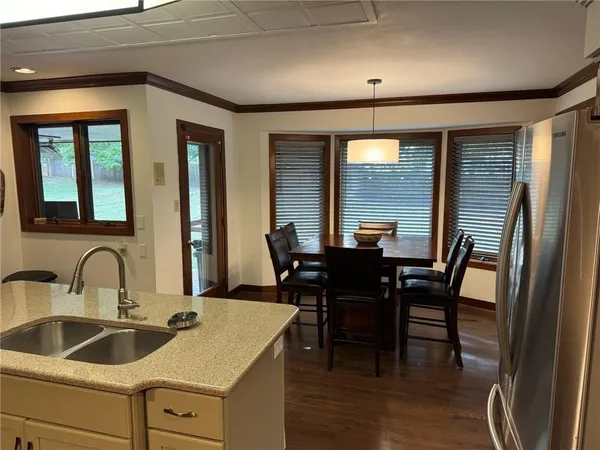 $575,000 | 1000 North Main Street, Higginsville, MO 64037