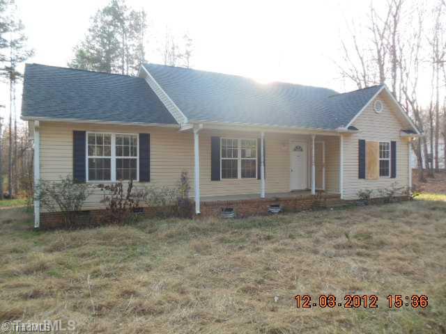 1420 High Ridge Drive Mebane, NC 27302 - Photo 2 of 16 Exterior Front.