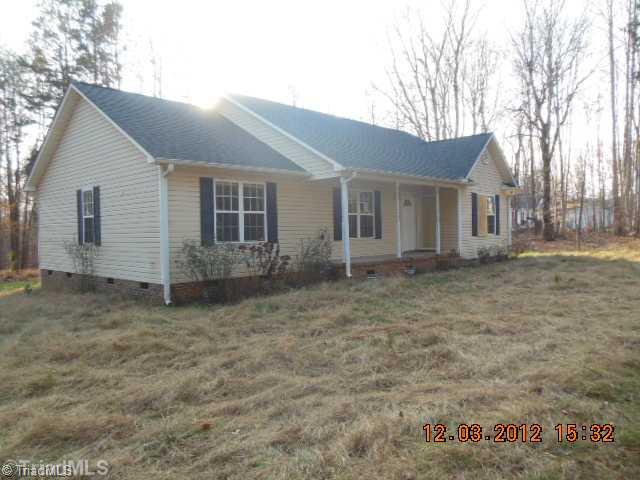 1420 High Ridge Drive Mebane, NC 27302 - Photo 4 of 16 Exterior Front.