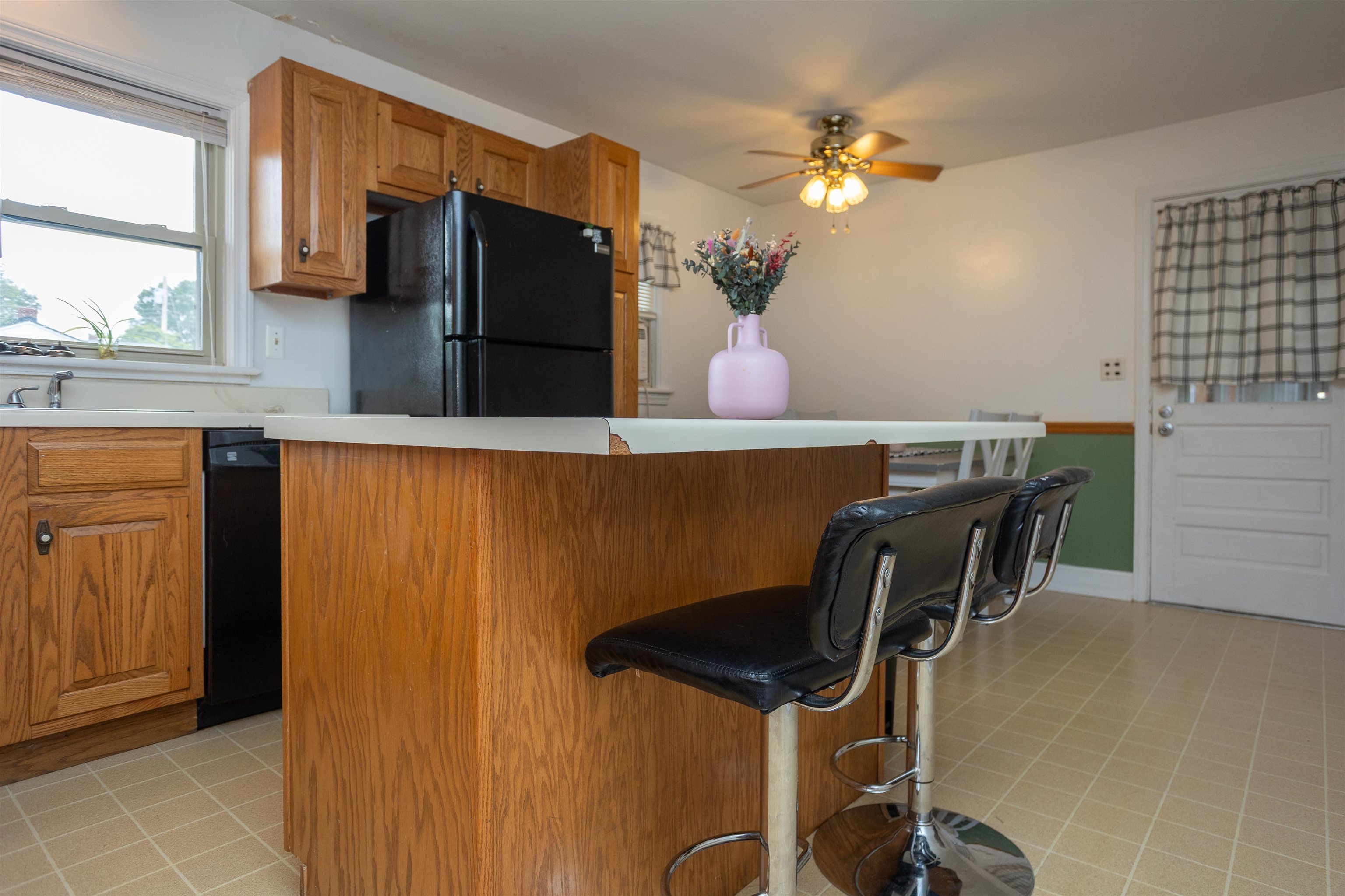 211 George Street Staunton, VA 24401 - Photo 11 of 37 a view of kitchen with furniture and a window