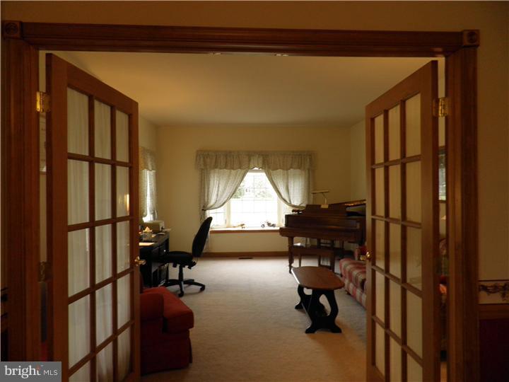 133 Ellisdale Road Allentown, NJ 08501 - Photo 4 of 12 Gallery Image 4
