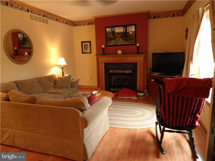 133 Ellisdale Road Allentown, NJ 08501 - Photo 5 of 12 Gallery Image 5