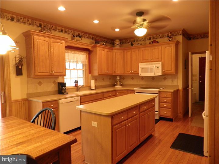 133 Ellisdale Road Allentown, NJ 08501 - Photo 6 of 12 Gallery Image 6