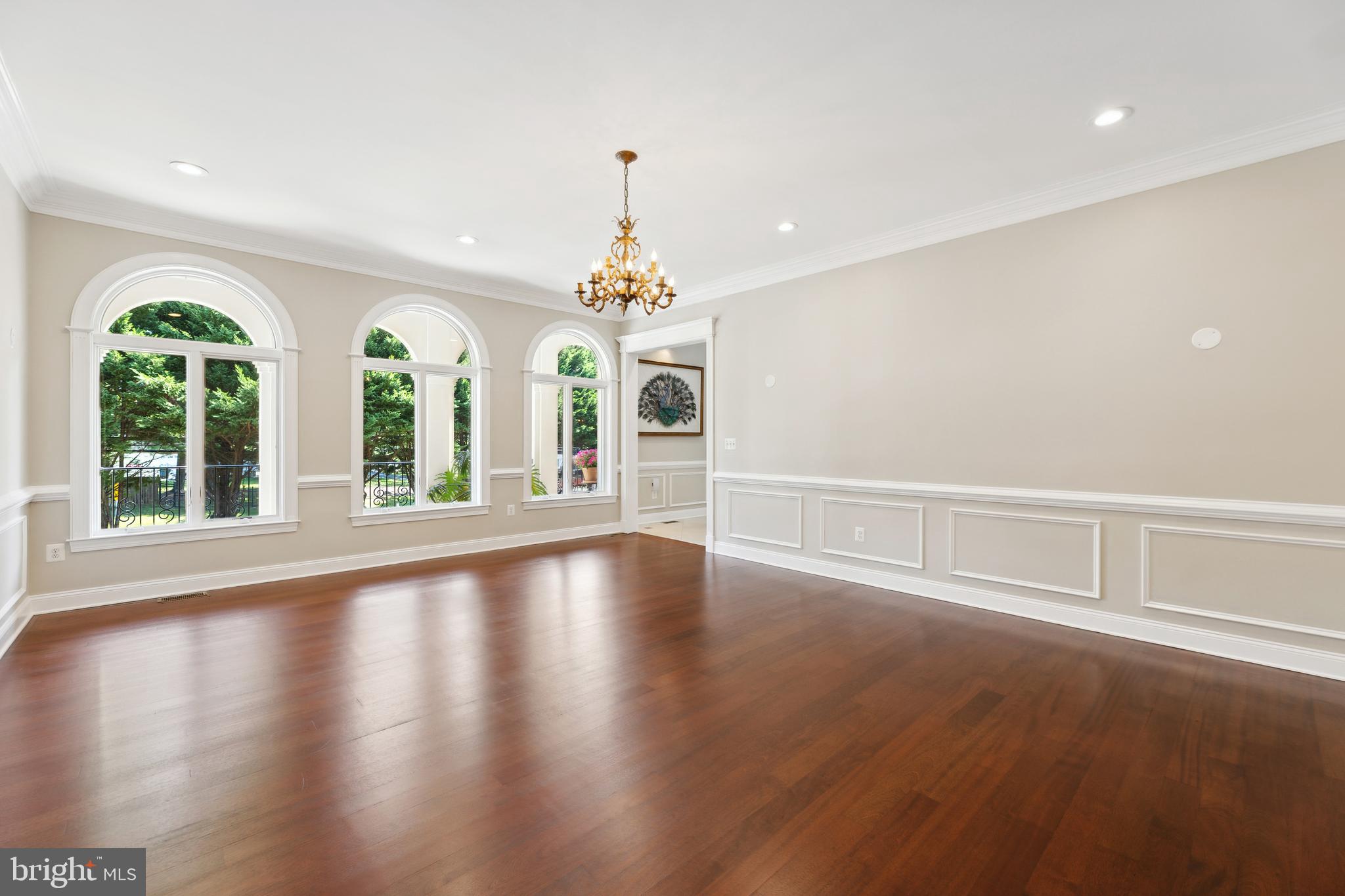 8810 Brickyard Road Potomac, MD 20854 - Photo 13 of 136 Dining Room