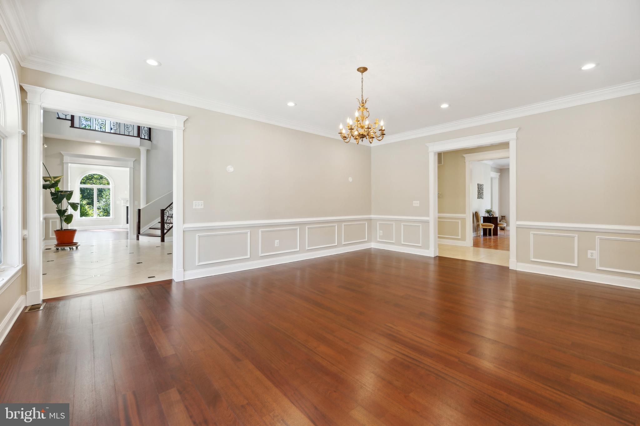 8810 Brickyard Road Potomac, MD 20854 - Photo 14 of 136 Dining Room