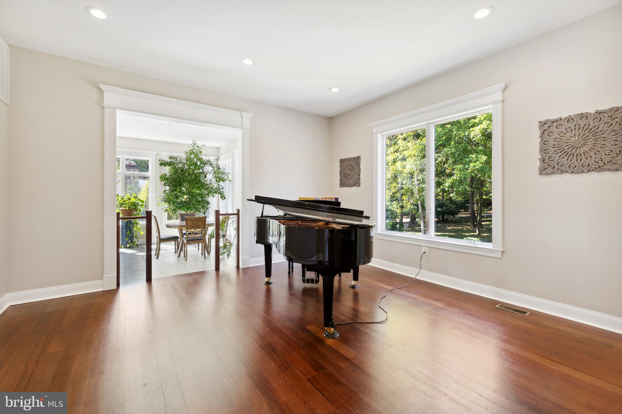 8810 Brickyard Road Potomac, MD 20854 - Photo 25 of 136 Additional Living/Family Room Space