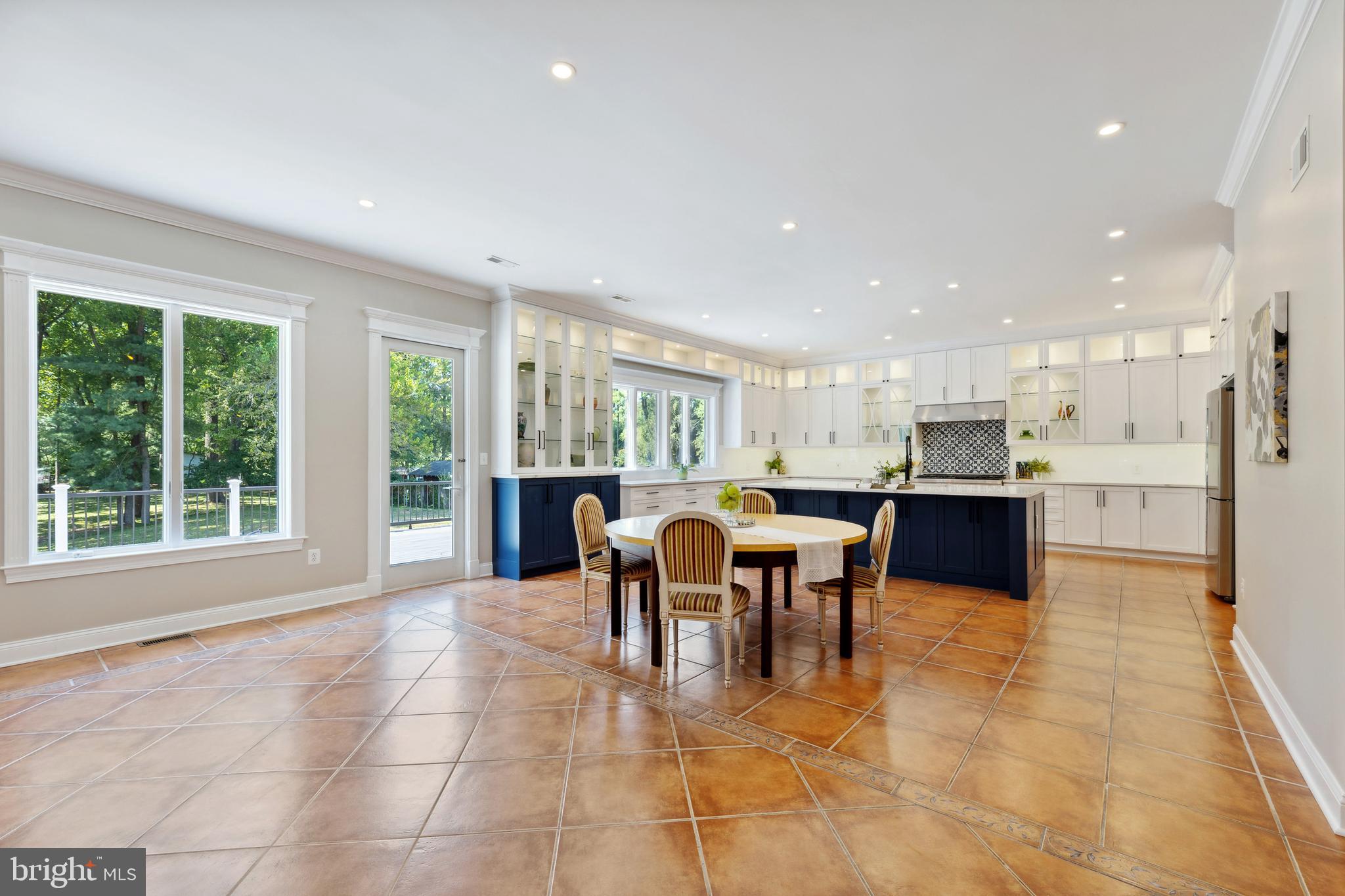 8810 Brickyard Road Potomac, MD 20854 - Photo 32 of 136 Brand New Kitchen!