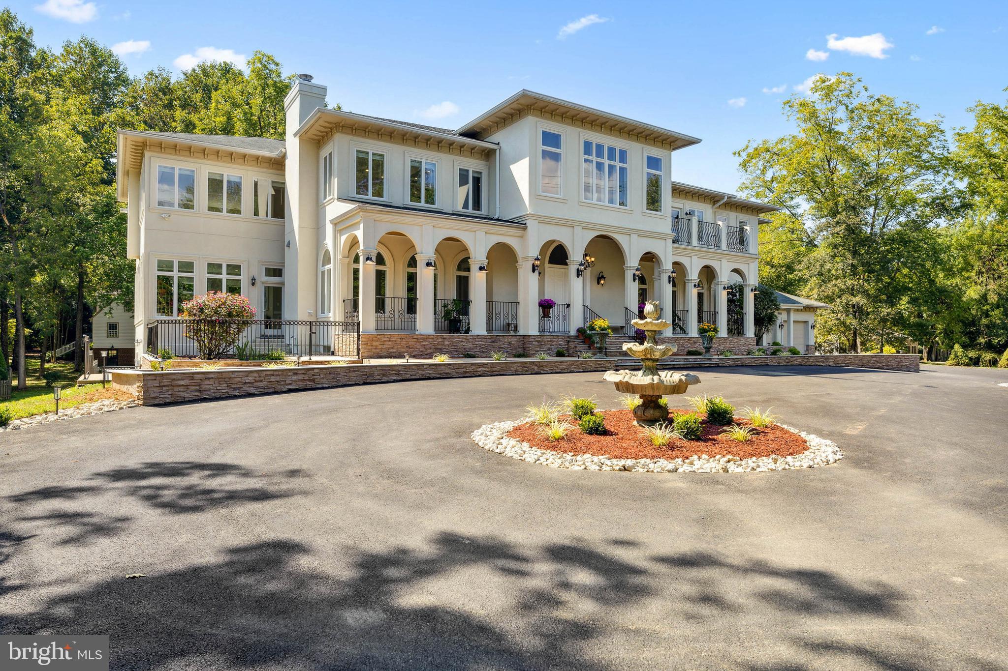 8810 Brickyard Road Potomac, MD 20854 - Photo 4 of 136 Circular driveway