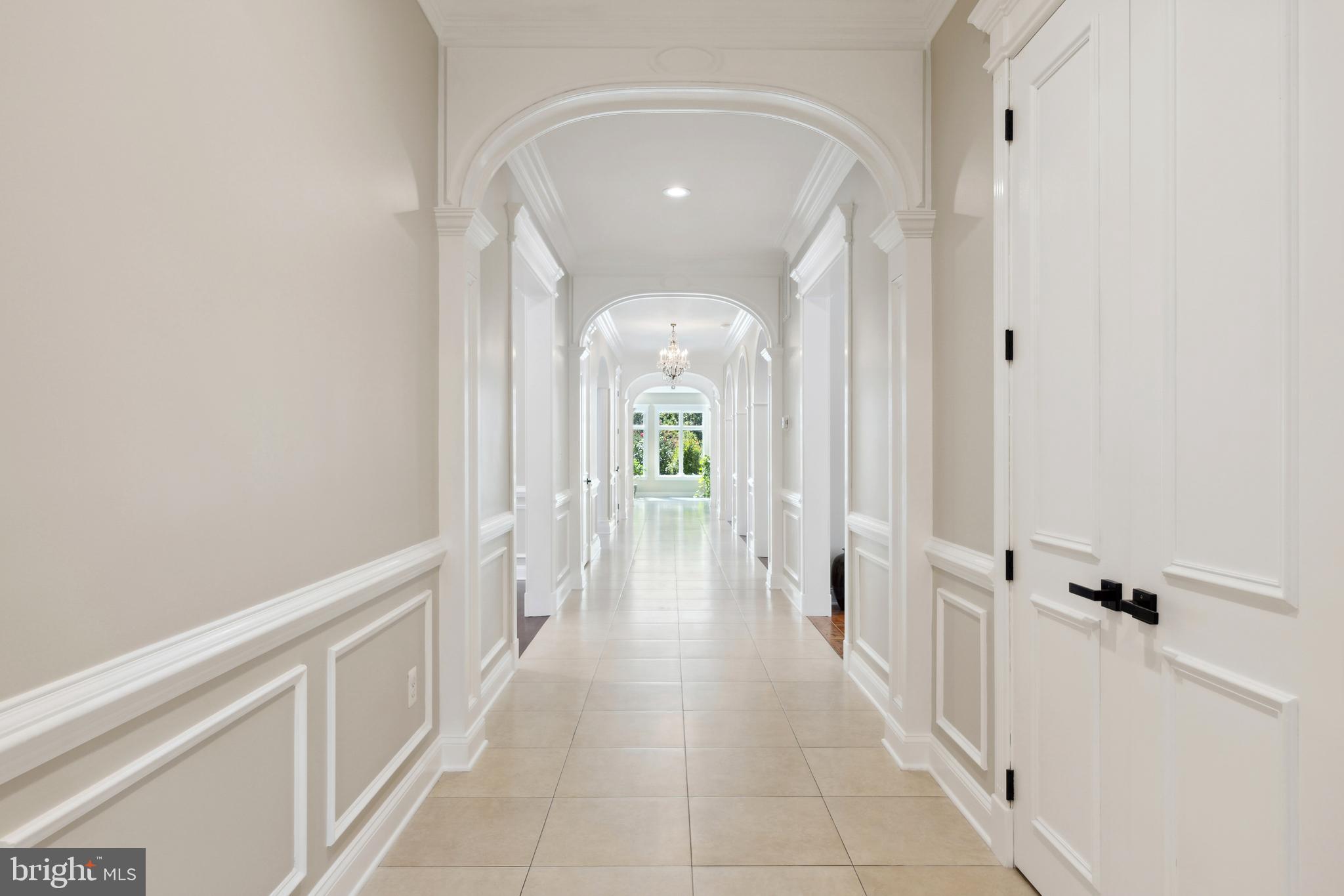 8810 Brickyard Road Potomac, MD 20854 - Photo 44 of 136 First floor hallway