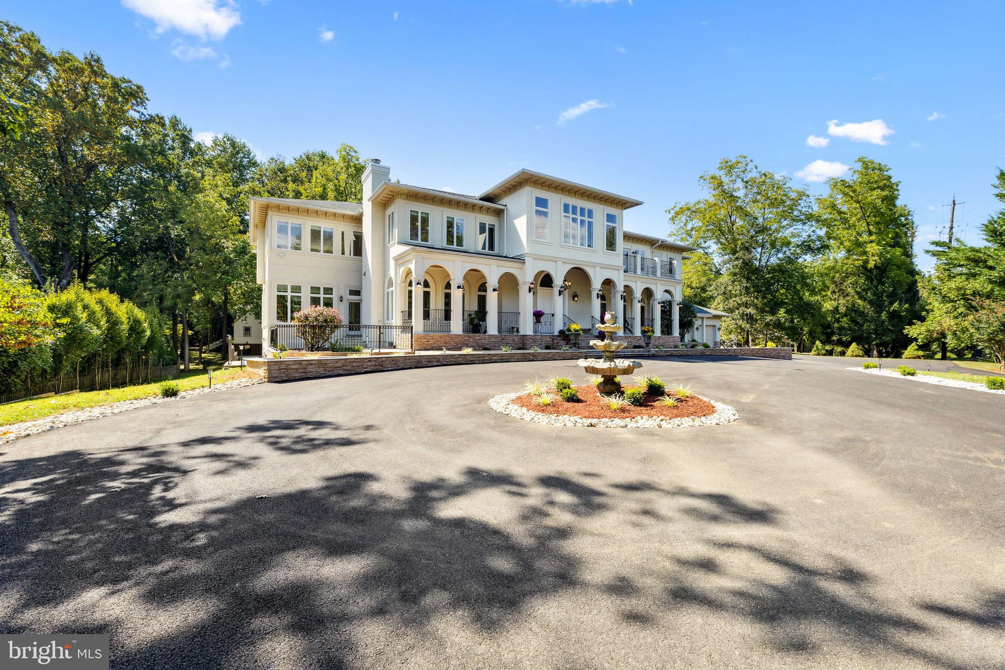 8810 Brickyard Road Potomac, MD 20854 - Photo 5 of 136 Circular driveway