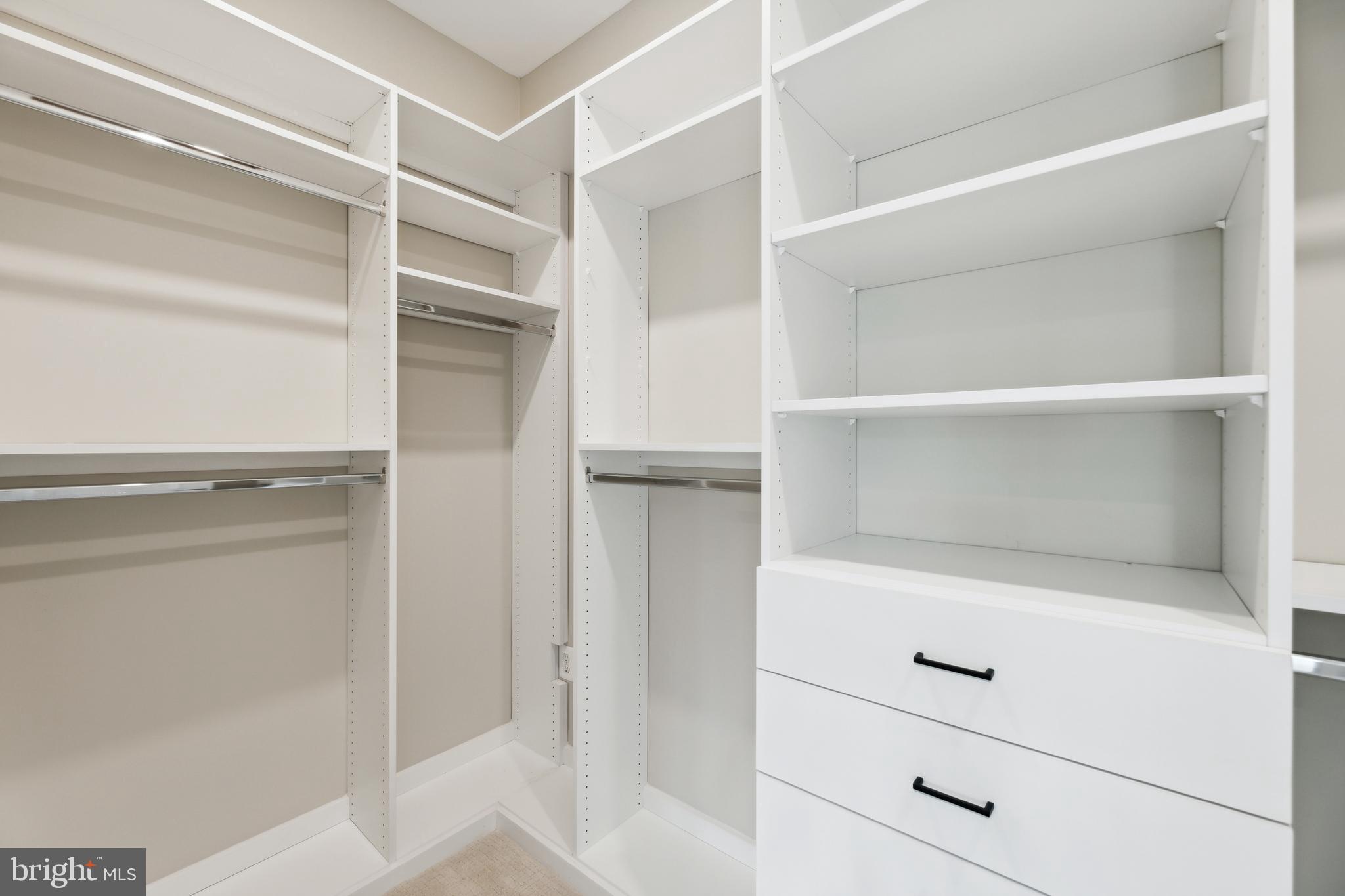 8810 Brickyard Road Potomac, MD 20854 - Photo 75 of 136 Walk-in closet