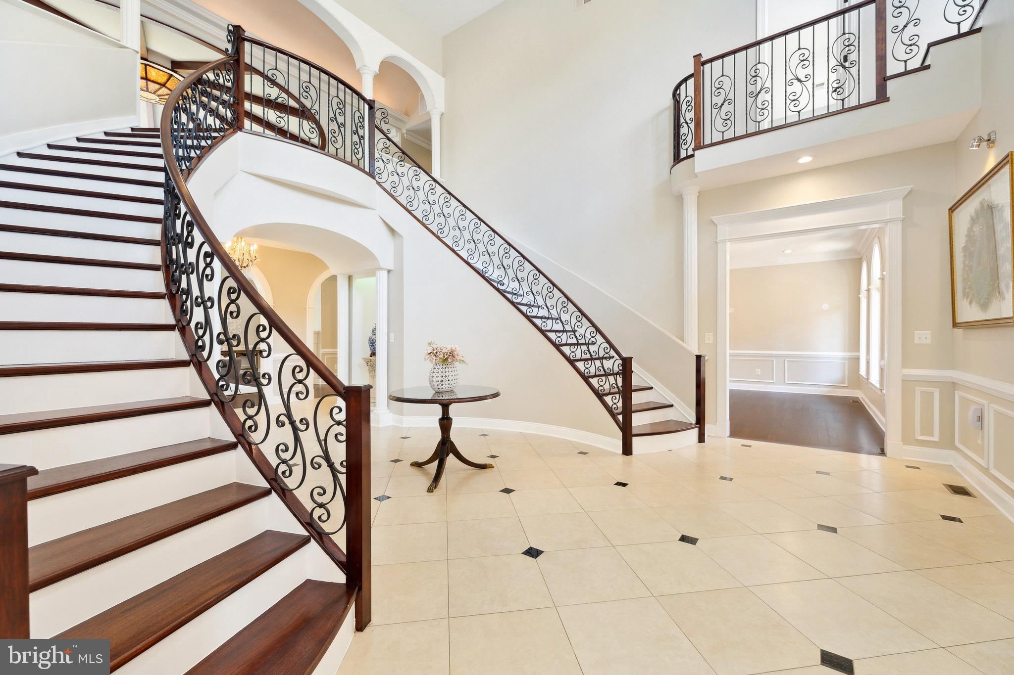 8810 Brickyard Road Potomac, MD 20854 - Photo 9 of 136 Foyer & Staircase