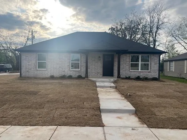 $2,100 | 201 Pecan Street, Whitesboro, TX 76273