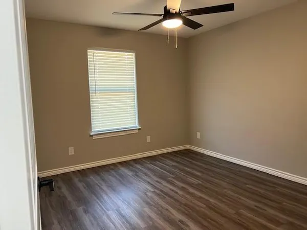 $2,100 | 201 Pecan Street, Whitesboro, TX 76273