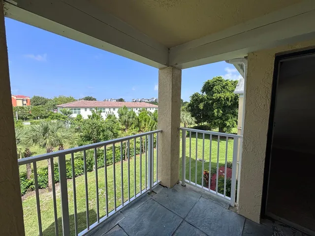 $224,995 | 6324 La Costa Drive, Unit L, Boca Raton, FL 33433