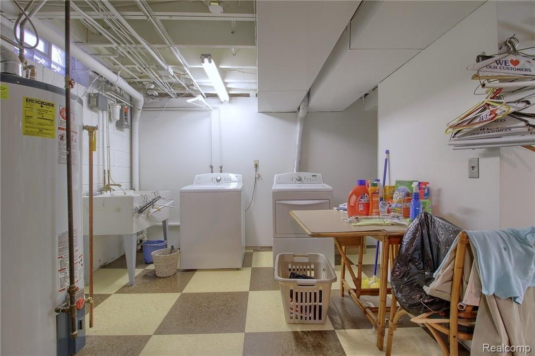 659 North Rosedale Court Grosse Pointe, MI 48236 - Photo 31 of 36 Finished_Lower_Level_Laundry_Room.jpg
