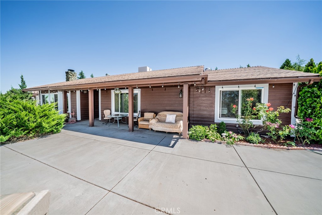 9224 Ponderosa Road Pinon Hills, CA 92372 - Photo 3 of 53