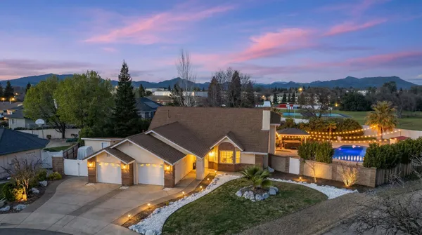 $630,000 | 2192 Princeton Way, Redding, CA 96003