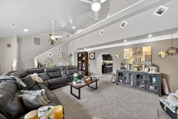 $630,000 | 2192 Princeton Way, Redding, CA 96003