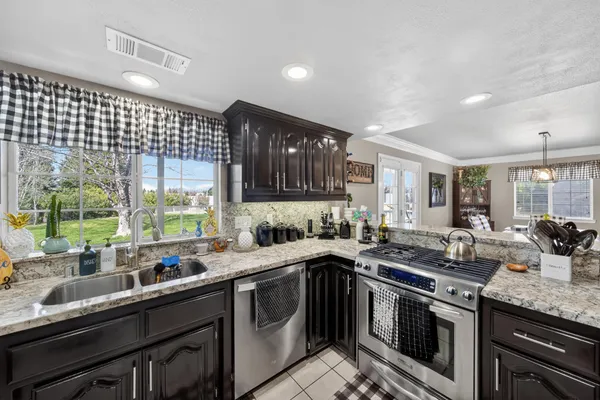 $630,000 | 2192 Princeton Way, Redding, CA 96003