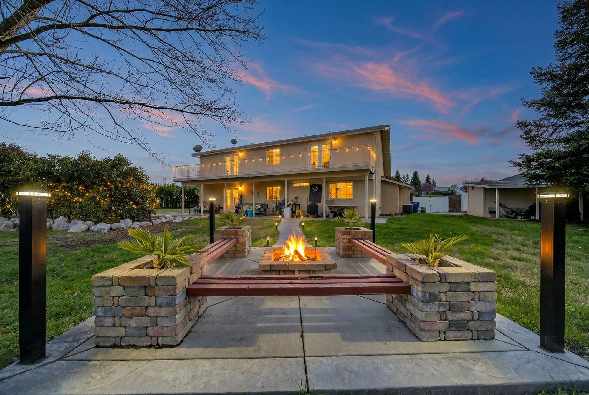 2192 Princeton Way Redding, CA 96003 - Photo 3 of 47 Twilight - 2192 Princeton Way-3