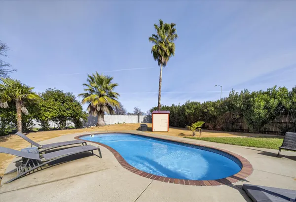 $630,000 | 2192 Princeton Way, Redding, CA 96003