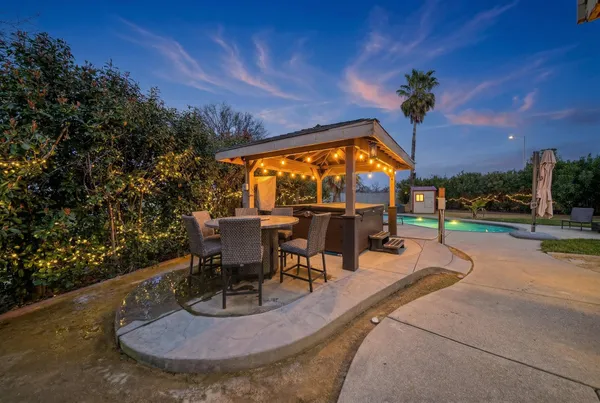 $630,000 | 2192 Princeton Way, Redding, CA 96003