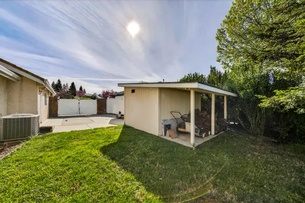 $630,000 | 2192 Princeton Way, Redding, CA 96003