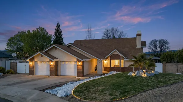 $630,000 | 2192 Princeton Way, Redding, CA 96003