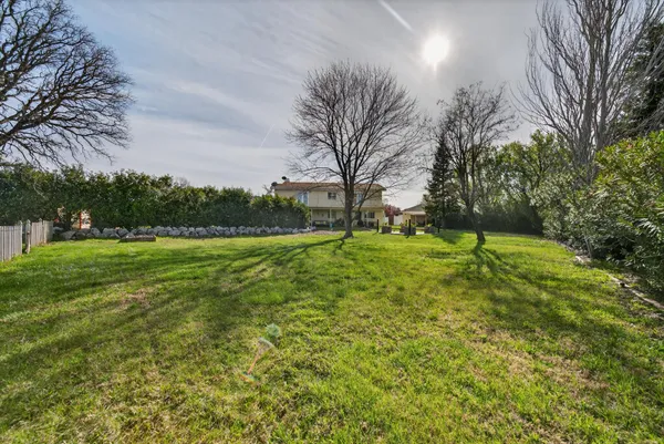 $630,000 | 2192 Princeton Way, Redding, CA 96003