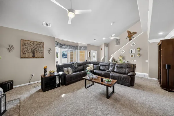 $630,000 | 2192 Princeton Way, Redding, CA 96003