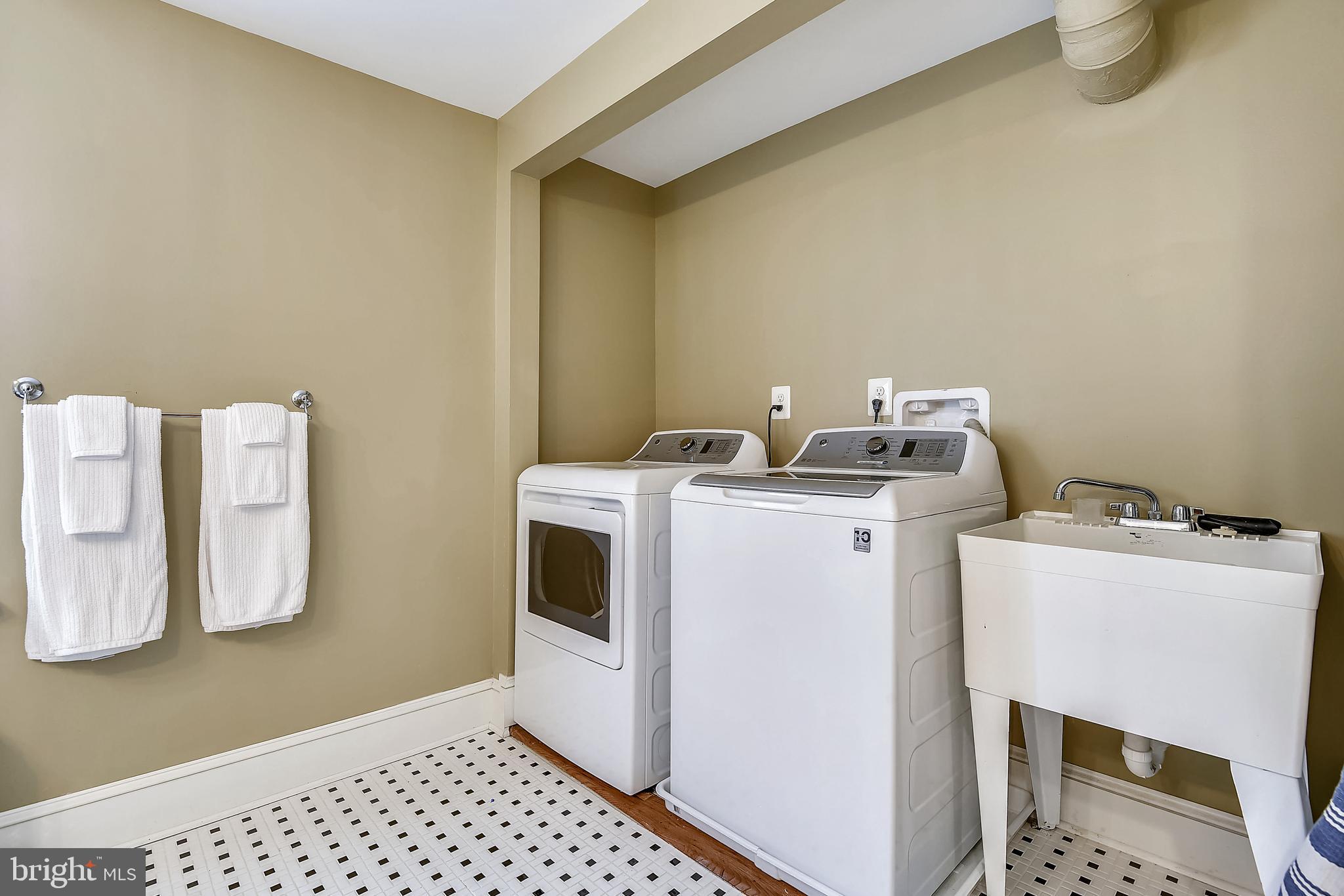528 Wilson Road Annapolis, MD 21401 - Photo 42 of 90 Full bath and laundry room on second level