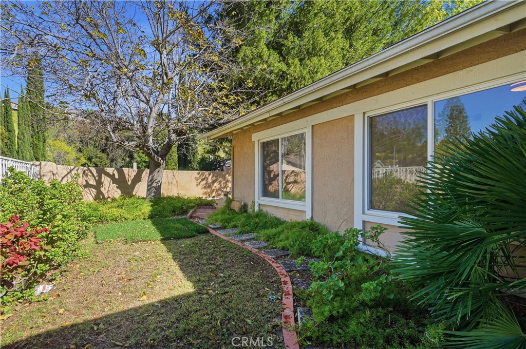 18630 Nau Avenue Porter Ranch, CA 91326 - Photo 38 of 44