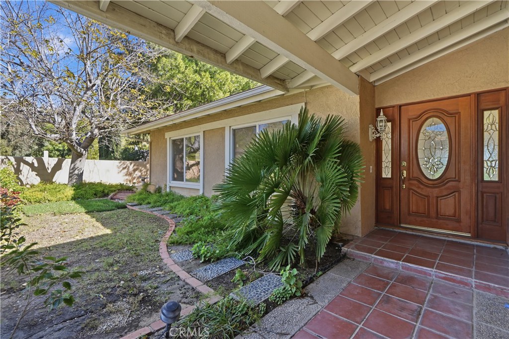 18630 Nau Avenue Porter Ranch, CA 91326 - Photo 4 of 44