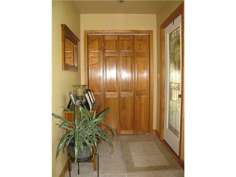 2952 Valley Road Mercer, PA 16137 - Photo 10 of 25 Entry/Foyer.