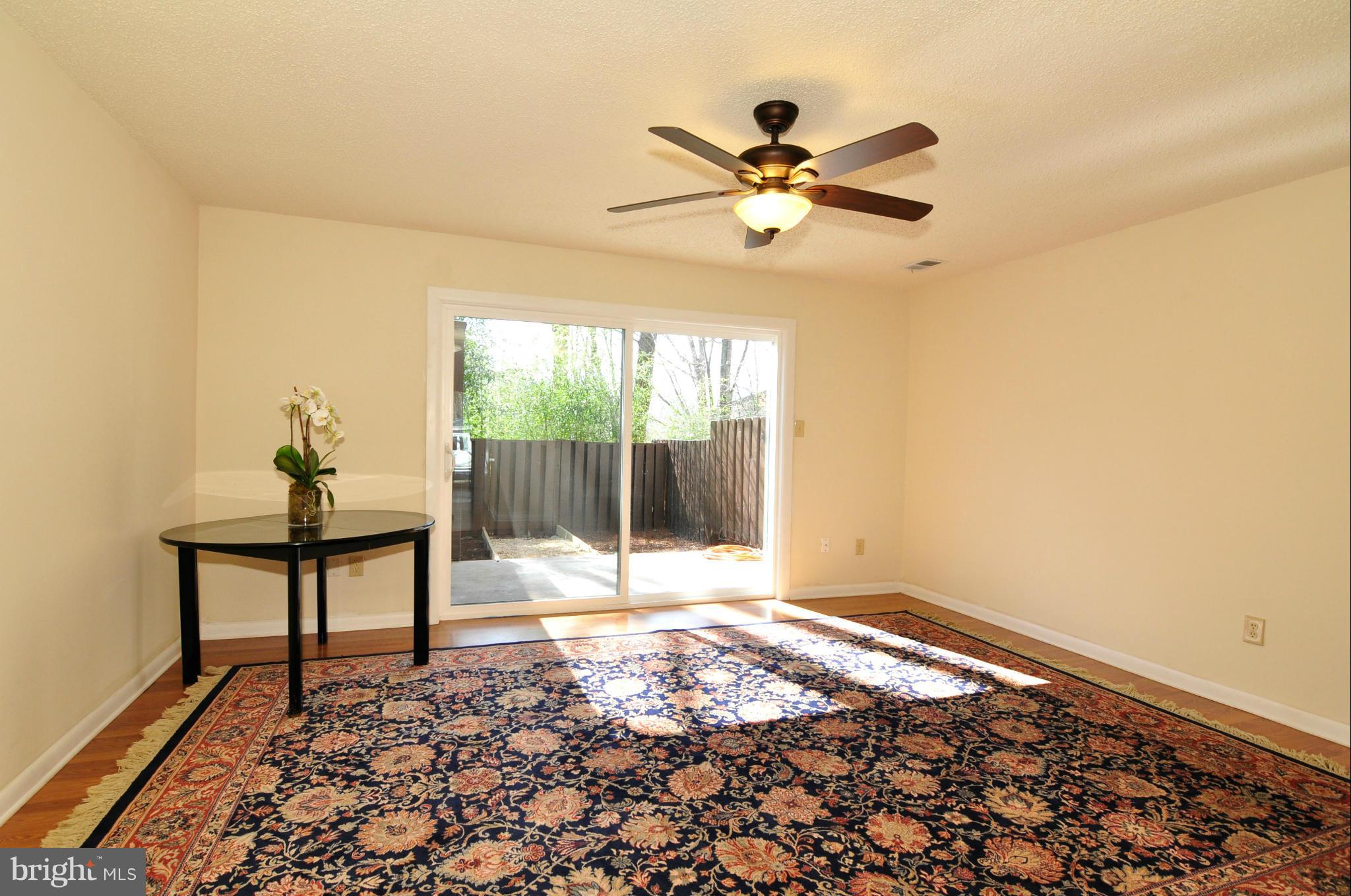 12153 Captiva Court Reston, VA 20191 - Photo 13 of 27 Living Room