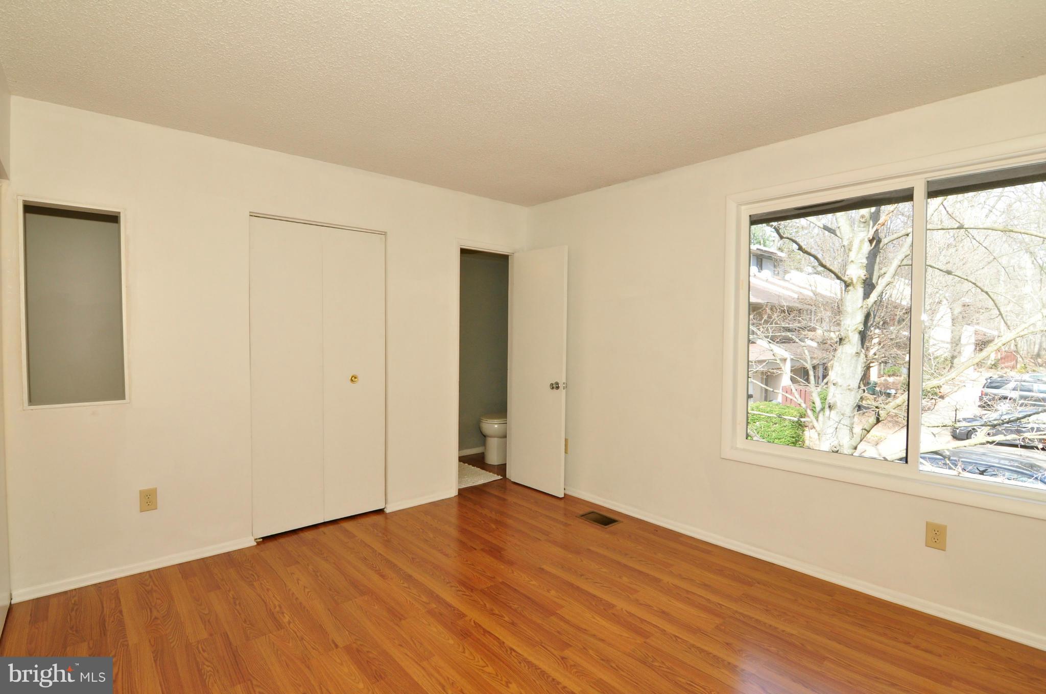 12153 Captiva Court Reston, VA 20191 - Photo 16 of 27 Second Master with Adjoining Bath