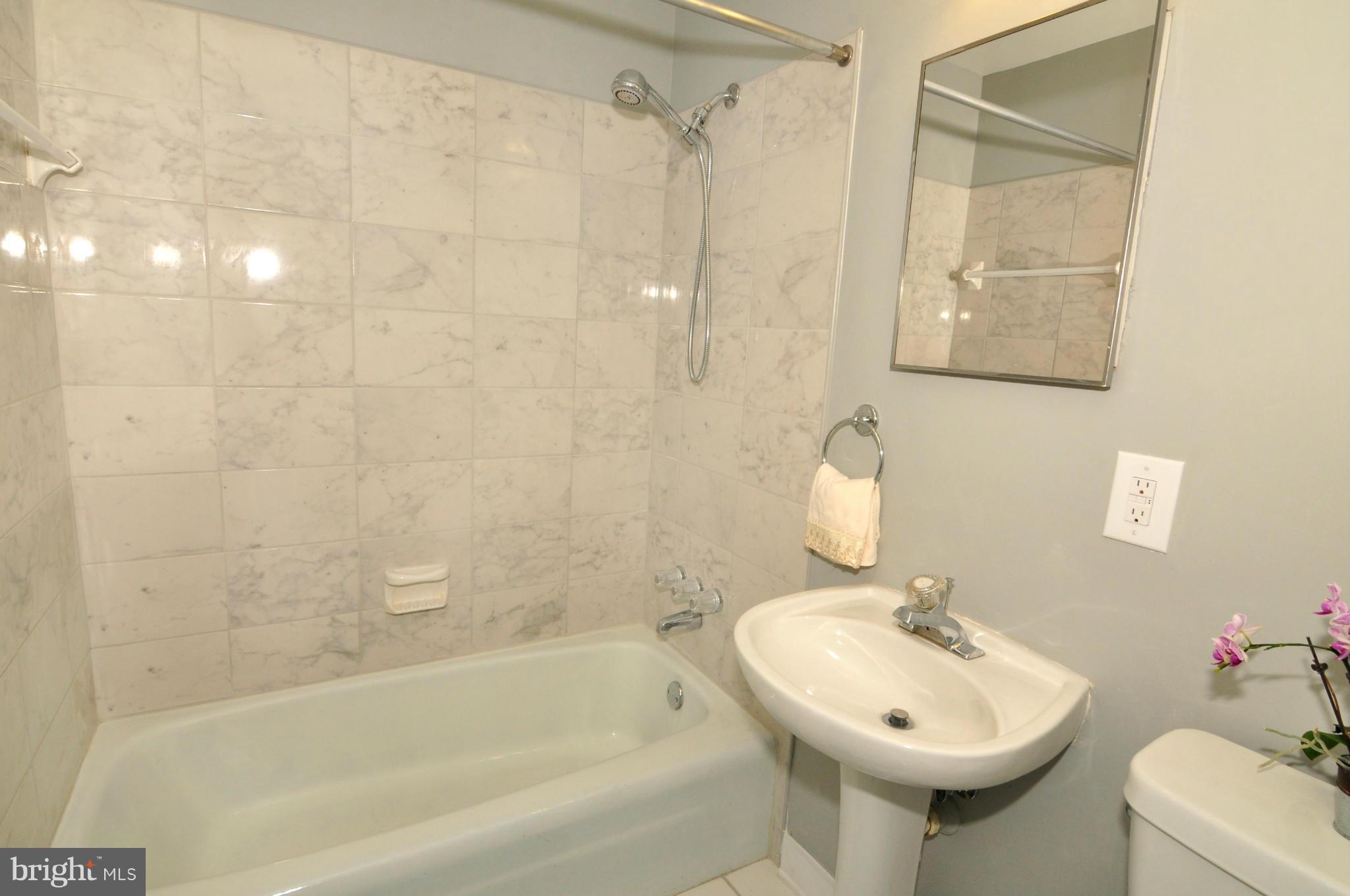 12153 Captiva Court Reston, VA 20191 - Photo 19 of 27 New Tiles in Shower