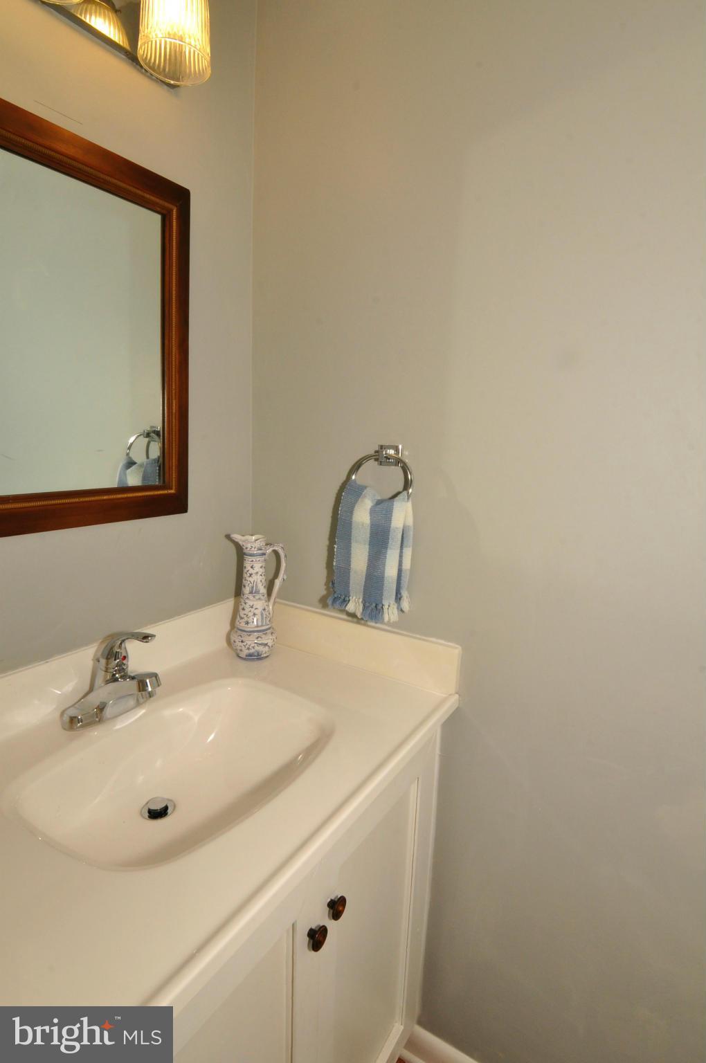 12153 Captiva Court Reston, VA 20191 - Photo 22 of 27 Powder Room on Main Level