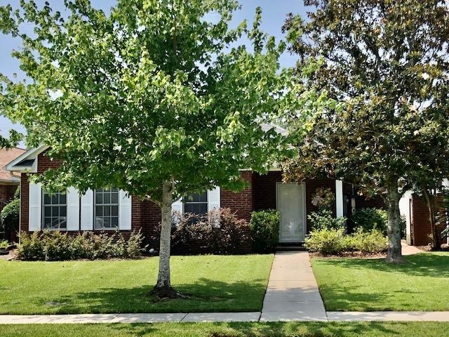 206 Hawthorne Circle Fairhope, AL 36532 - Photo 2 of 22