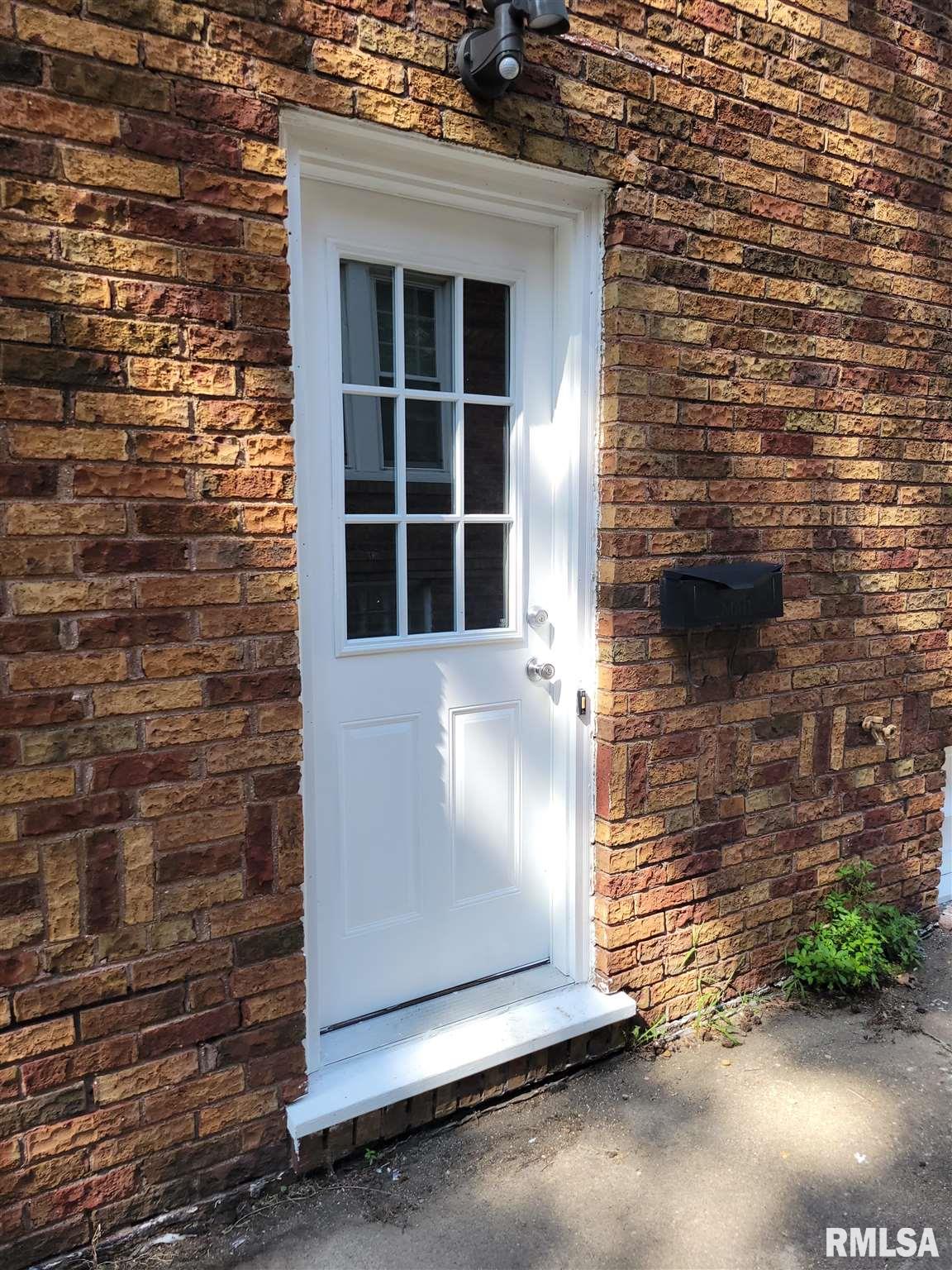 2524 South 7th Street Springfield, IL 62703 - Photo 3 of 41