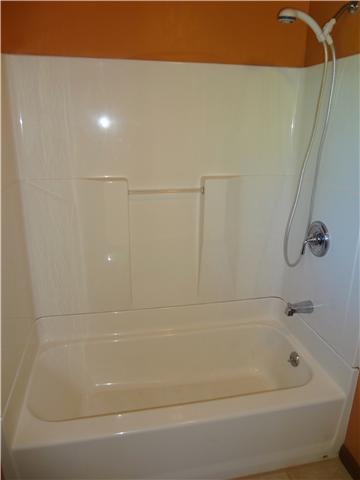 1329 Oak Grove Road Goodspring, TN 38460 - Photo 16 of 20 a bathroom with a bathtub