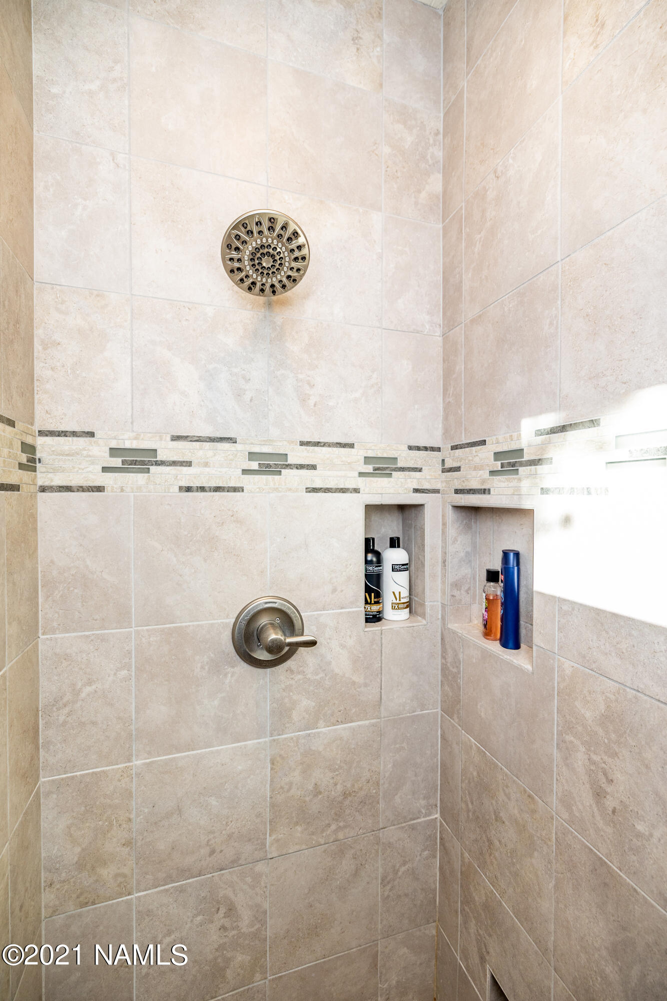 2650 Ridgewood Way Williams, AZ 86046 - Photo 12 of 33 Master Bathroom Shower