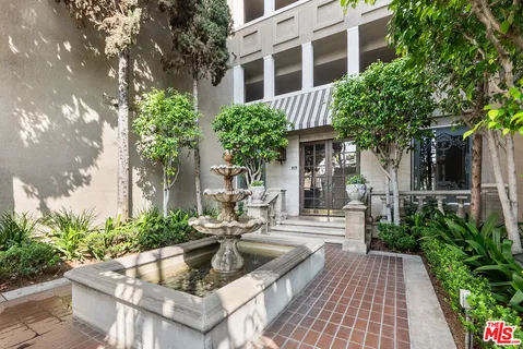 a car parked in front of a building